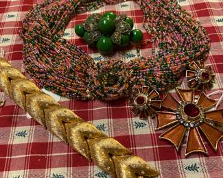 Vintage Vendome Beads, Vintage Robert Brooch Pin Set, 