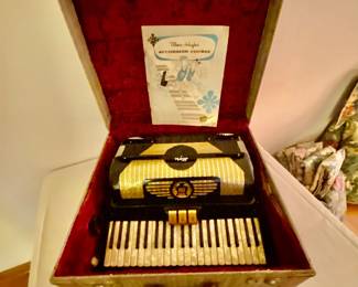 Vintage Louru Rose Accordion/Case 1960's