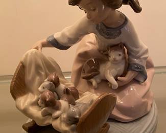 Lladro Cradle of Kittens, Retired