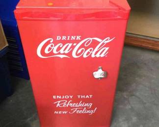  04 CocaCola Mini Fridge
