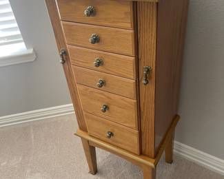 Jewelry cabinet