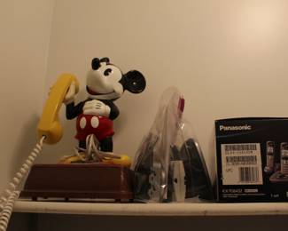 Mickey Mouse phone