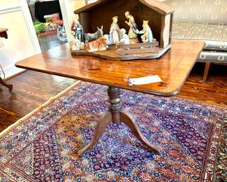 Duncan Phyfe Tilt Top Table with Inlay