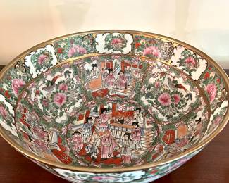 Rose Medallion Bowl