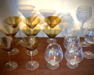 154 Vtg Jewel Tone Martini Punch plus Bourgogne Glasses