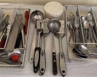 228 Essential Utensils