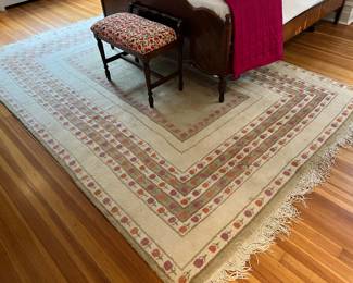 111. Cream Wool Rug (6'7" x 10')