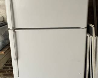 133. Westinghouse Refrigerator