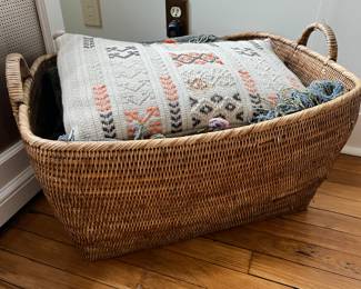118. Woven Basket (27" x 20" x 16")