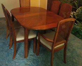 005 MCM Style Table 6 Chairs