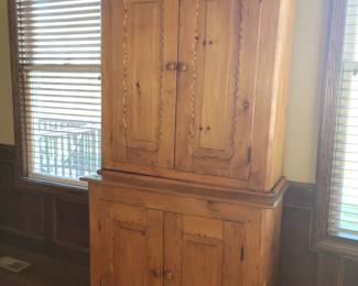 Lovely Primitive 2 pc hutch