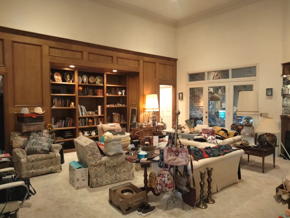 Aledo Pre Sale & Estate Sale starts on 10/26/2023