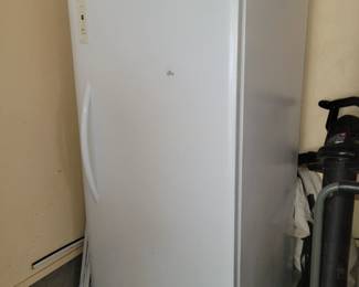 Upright freezer