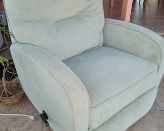 2 cozy recliners