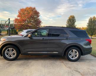 Beautiful 2020 XLT Ford Explorer with 17,286.0 miles Ecoboost (Vin # 1FMSK7DH2LGC06763) Dark Gray, fresh oil change . Asking 35,500.