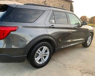 Beautiful 2020 XLT Ford Explorer with 17,286.0 miles Ecoboost (Vin # 1FMSK7DH2LGC06763) Dark Gray, fresh oil change . Asking 35,500.