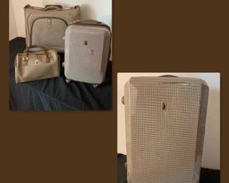London Fog 4 Piece Luggage Set