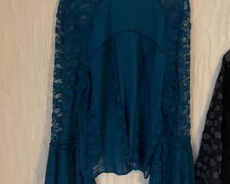 Fun Blue ladies top with fan sleaves Large size