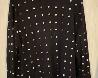Belldini sweater back size 3 X with grommet design
