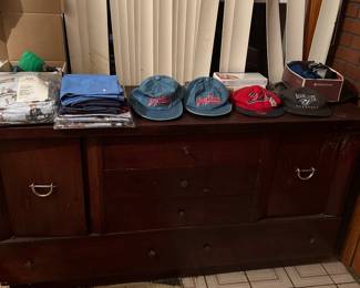 Dresser and caps