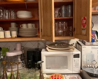 Microwave and everyday dishes