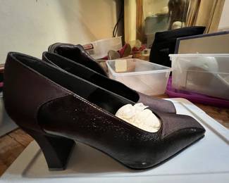 Ladies shoes size 9