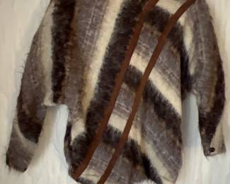 Back of Gino Rossi Wool Sweater