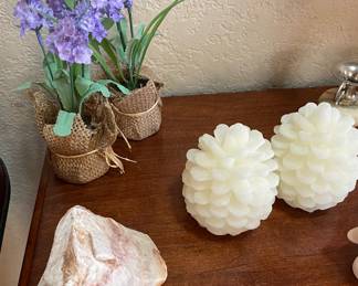 Two Shelf Curio, Assorted Decor' Silk Flowers, Acorn Candle 