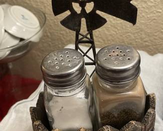 Salt & Pepper Shakers in Display Container Horseshoe Windmill