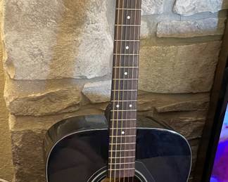 Yamaha Guitar