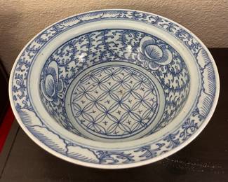 Oriental Bowl Croc Style Blue & White Transfer Style