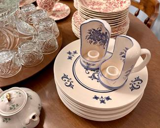 Delft style plates & candleholders.