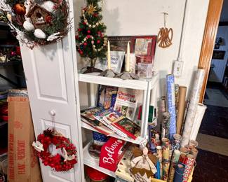 Vintage Christas wrapping & books.