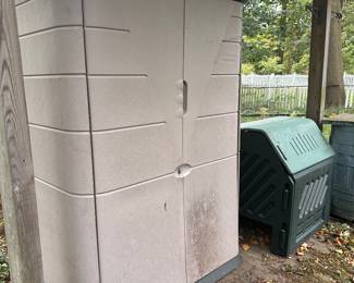 Rubbermaid storage shed.