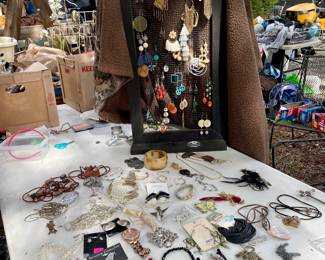 Most of the jewelry will be sold in bag lots