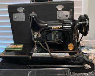 Singer Feathetweight 