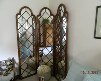 room divider