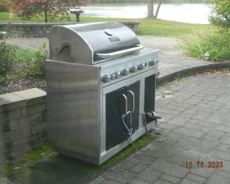 gas grill