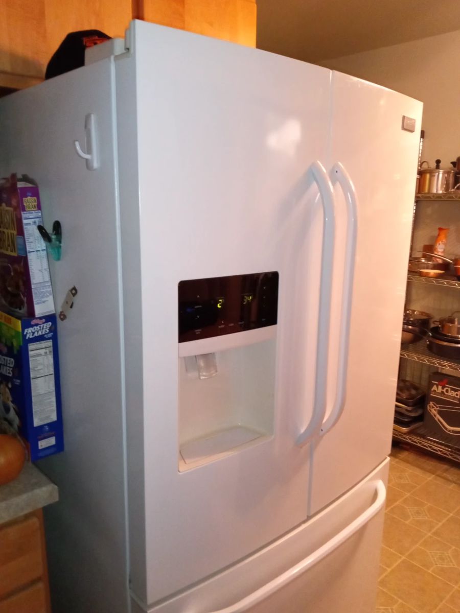 RIVER ROAD ESTATE SALE. LOTS OF EVERYTHING starts on 10/21/2023