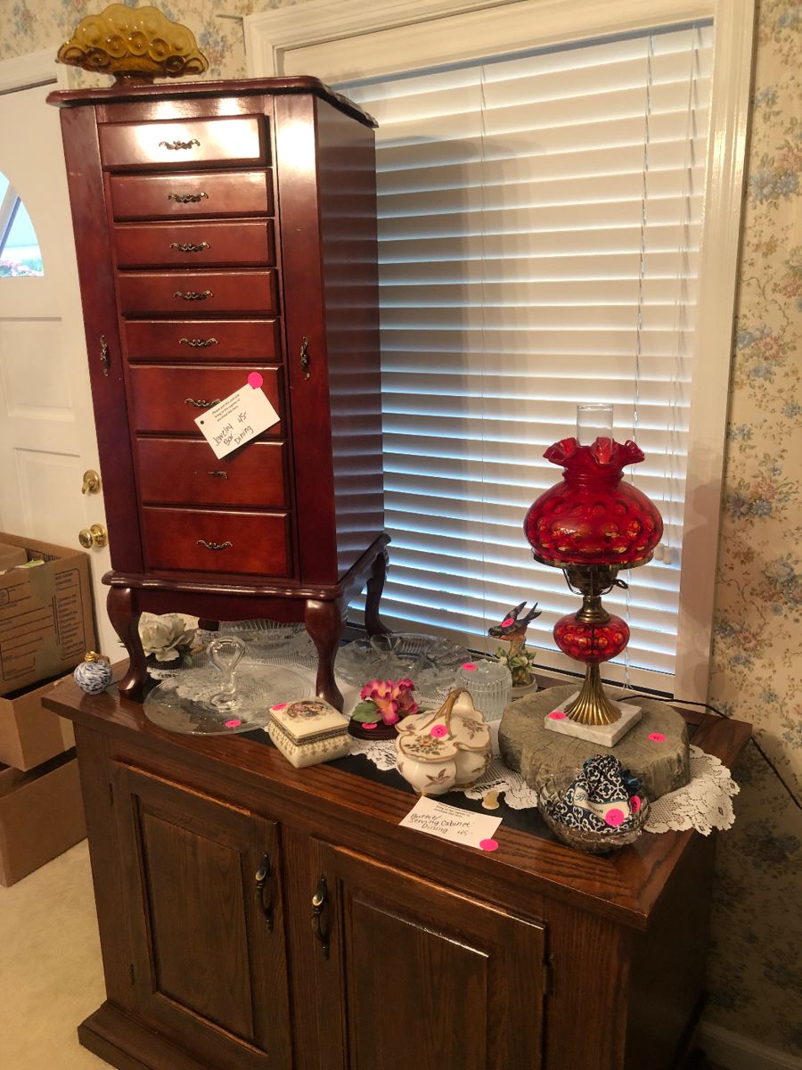 Everything in Englewood Estate Sale Englewood,... starts on 10/27/2023