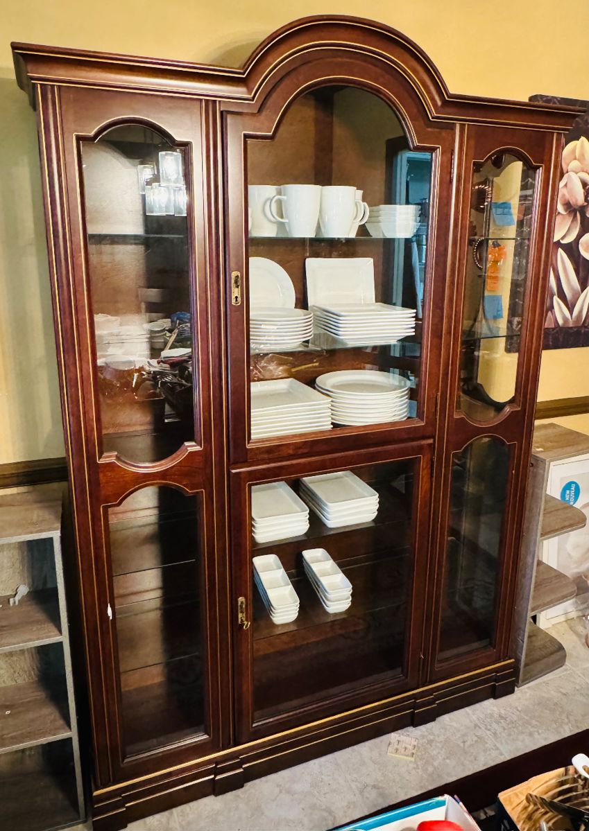 CARDON ESTATE SALE Chef Home Contents in... starts on 11/3/2023