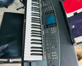 #63 -$299 Yamaha PSR-8000 80S Synthethizer 	