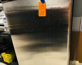 #53 - $54 Wellington refrigerator 20x31	