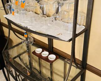 2B	$225 	
Metal Bakers rack/3 glass shelves 35x17x59	