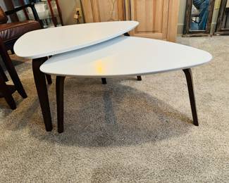 #32- $100 White/wood legs nesting tables modern "MCM style, 31Wx18Tx23 to 5 1/2"	