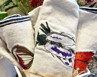 SOLD; set of 4 Jan de Luz dish towels; sells new for $104