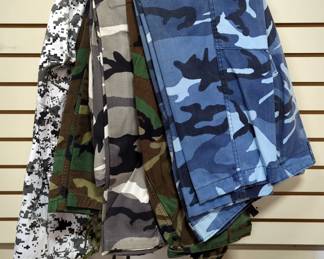 Camo Pants Size 35 to 39x30, Qty 7