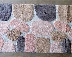 Lot 076   5 Bid(s)
New Pebbles - pink and gray bath runner 24x60