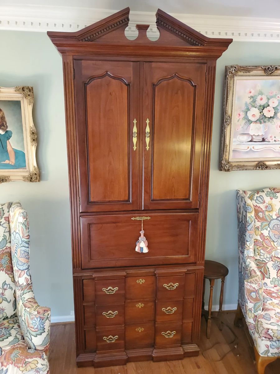 Brentwood Estate Sale starts on 11/10/2023