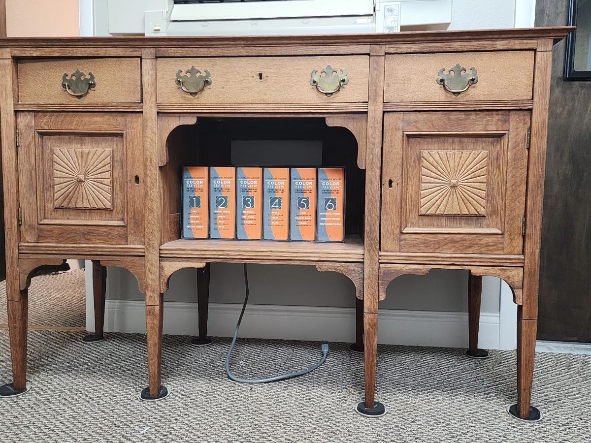 Builder's Leftovers and Model Home Furnishings starts on 10/20/2023